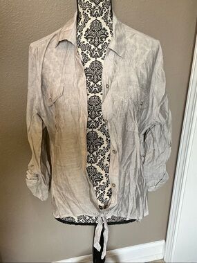 Chico's Light Gray Button-Front Tie-Hem Linen Shirt Size 2